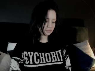 adeelinee
