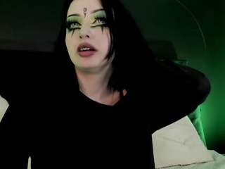 adeelinee