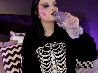 Adelinee Night Girl live webcam show