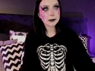 adeelinee