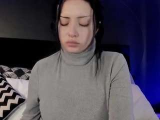adeelinee