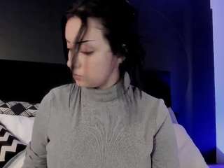 adeelinee