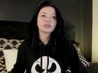 adeelinee
