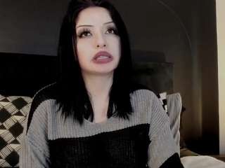 adeelinee