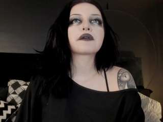 adeelinee