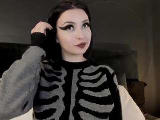 adeelinee