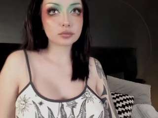 adeelinee