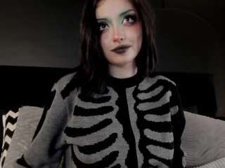 adeelinee avatar
