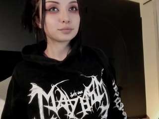 adeelinee