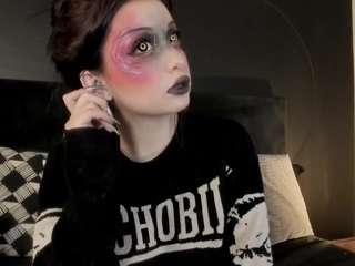 adeelinee