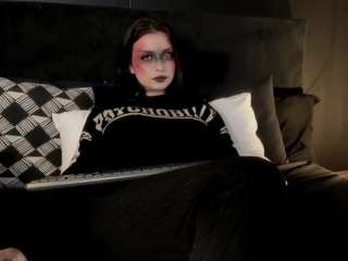adeelinee