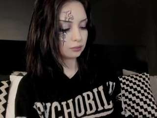 adeelinee