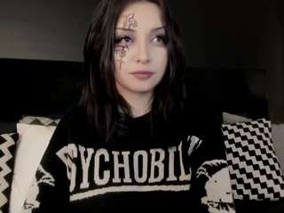 adeelinee