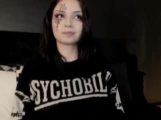 adeelinee