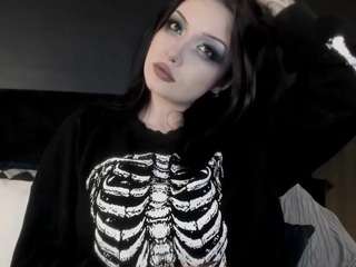 adeelinee