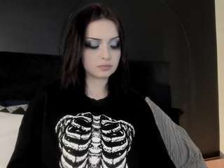 adeelinee