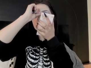 adeelinee