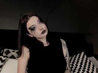 adeelinee