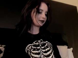 adeelinee
