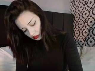 adeelinee