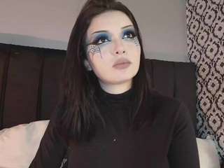 adeelinee