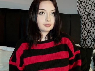adeelinee