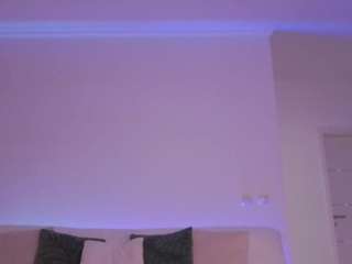 LilyRoselyn live cam preview