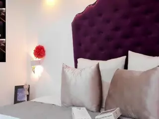 lucianaportec's Live Sex Cam Show