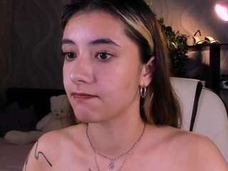 Belle Louise Cam camsoda darlabelle