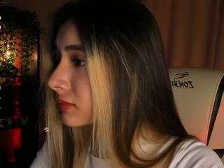 darlabelle webcam