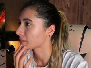 darlabelle webcam