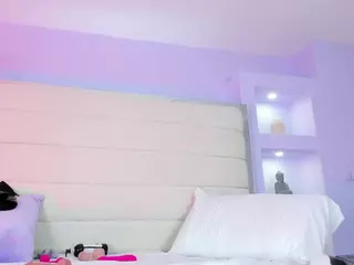 GisellMejia's Live Sex Cam Show