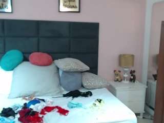 teen 18  tease  striptease...