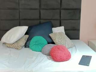 MadisonJenner live webcam on Soda Cams