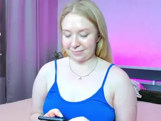 Mila-Blue's Live Sex Cam Show