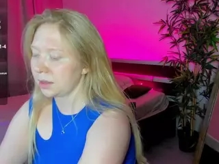 Mila-Blue's Live Sex Cam Show