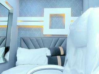 Fingers, Young Adult, Lingerie Camiqa – Free Live Video Chat with Strangers Online