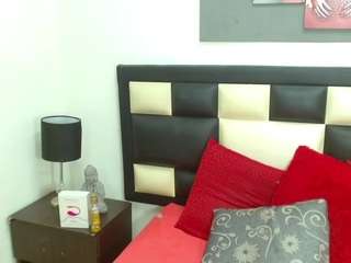 sensual-violet Live Webcam on CamSoda