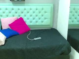 sensual-violet Live Webcam on CamSoda