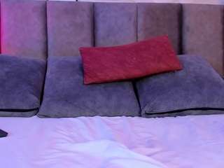 Live webcam model alyssia-collins on Soda Cams