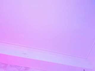 Live webcam model alyssia-collins on Soda Cams