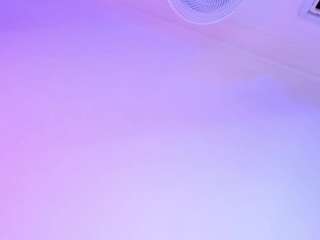 Live webcam model alyssia-collins on Soda Cams