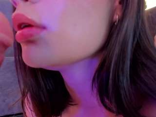 alyssia-collins Live Webcam on CamSoda