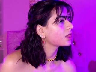 bella-thix Live Webcam on CamSoda