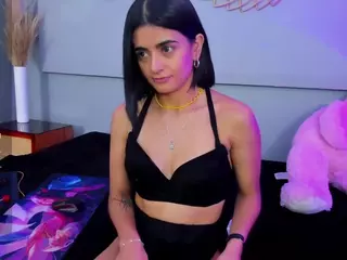bella-thix's Live Sex Cam Show