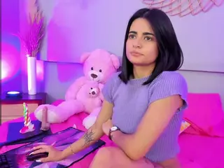 bella-thix's Live Sex Cam Show