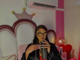 khelanyisyy Sex Cam Show