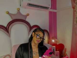 khelanyisyy Sex Cam Show