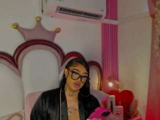 khelanyisyy Sex Cam Show