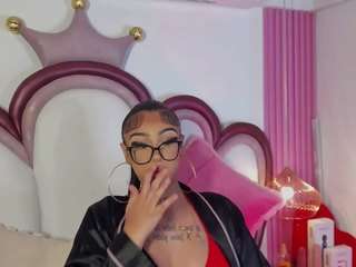 Khelanyisyy's cam show statistics and live stream